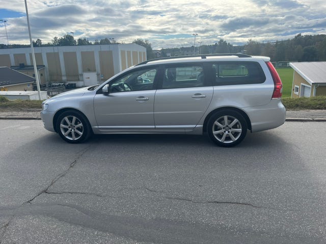 Volvo V70 2016