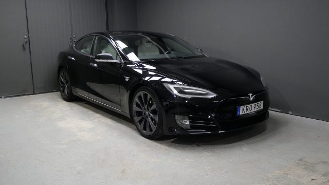 Tesla Model S 2020