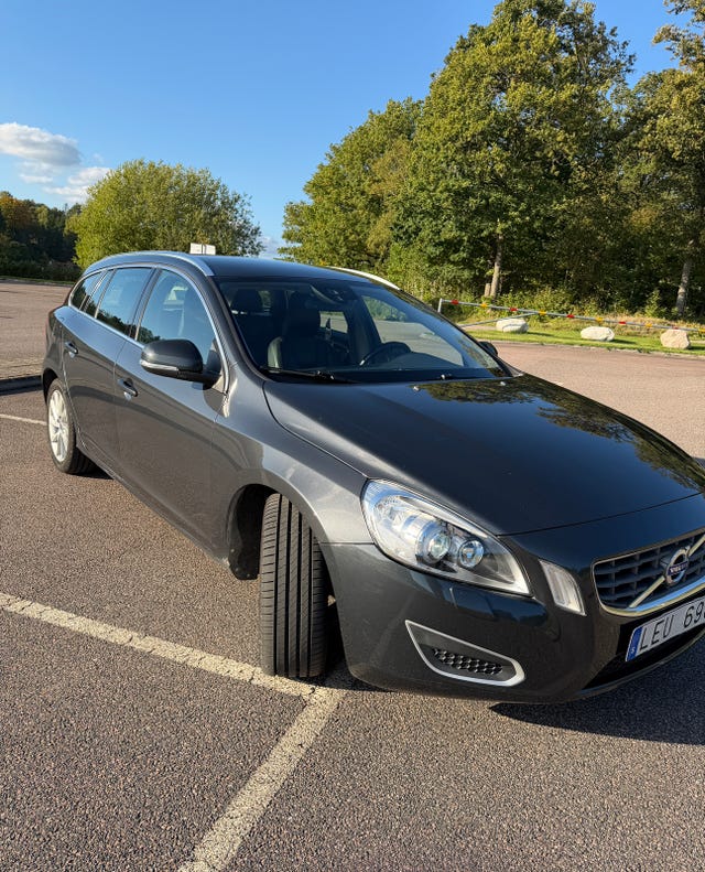 Volvo V60 2011 – bild 2