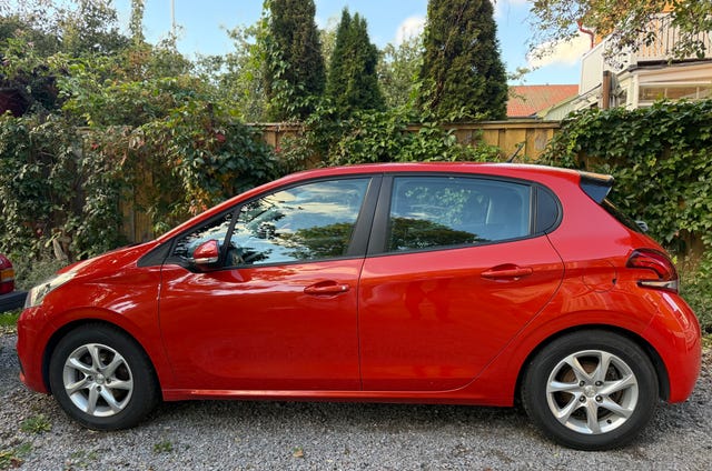 Peugeot 208 2015
