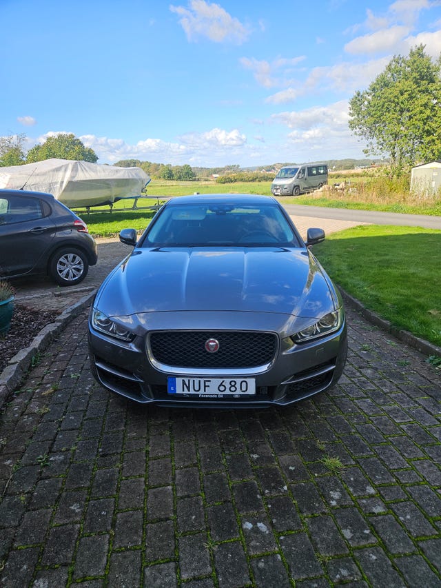 Jaguar XE 2018