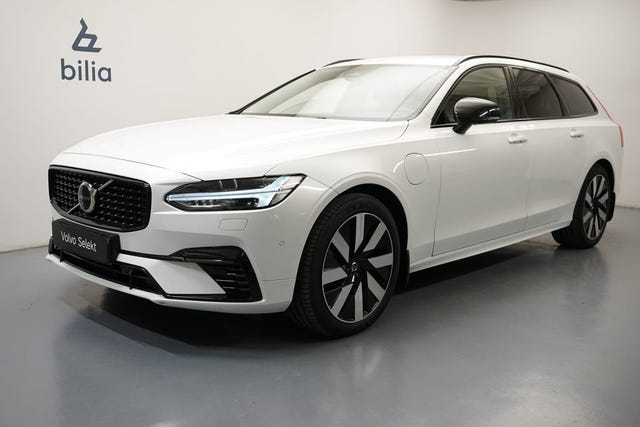 Volvo V90 2025