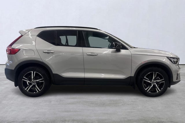 Volvo XC40 2025 – bild 3
