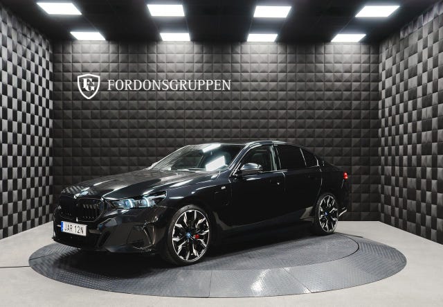 BMW 550e 2024