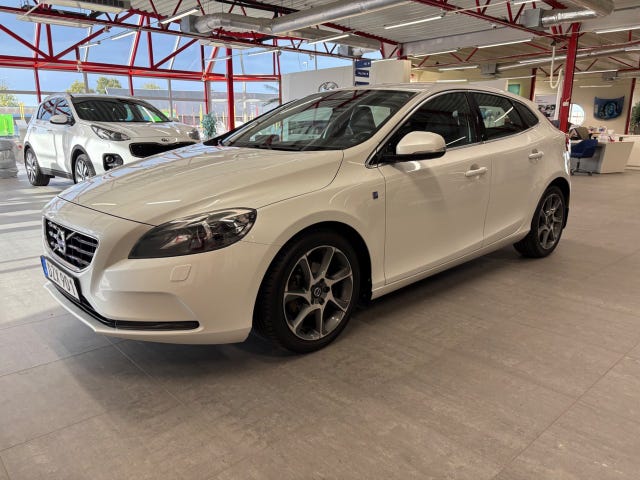 Volvo V40 2015