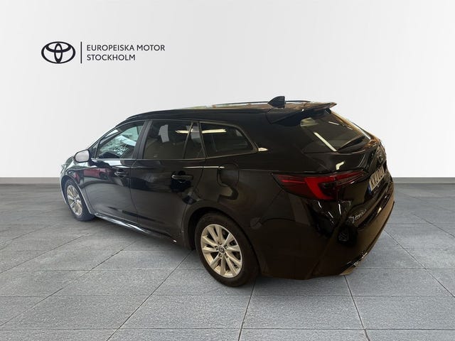 Toyota Corolla 2024 – bild 3