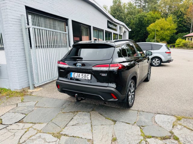 Toyota Corolla Cross 2024 – bild 3