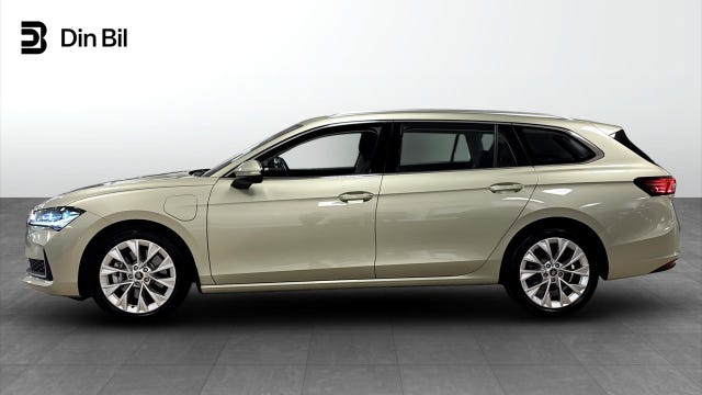 Skoda Superb 2025 – bild 2