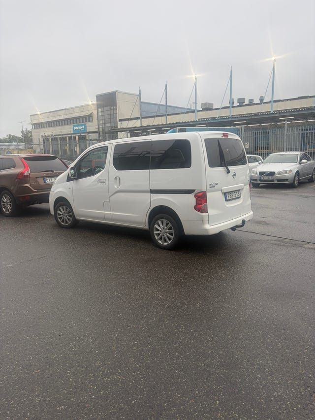 Nissan NV200 2016