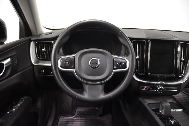 Volvo XC60 2022 – bild 2