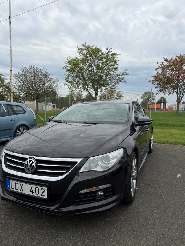 Volkswagen Passat CC 2011