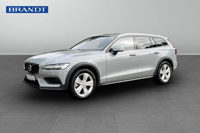 Volvo V60 Cross Country 2024