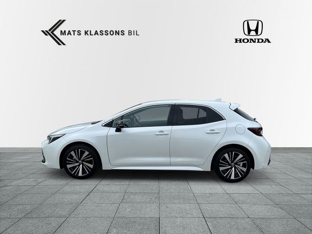 Toyota Corolla 2025 – bild 3