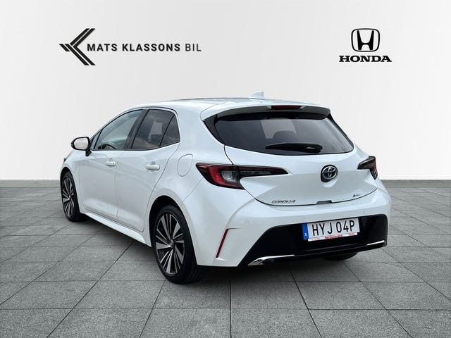 Toyota Corolla 2025 – bild 2
