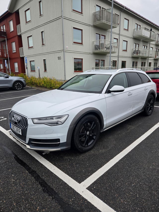 Audi A6 allroad 2016