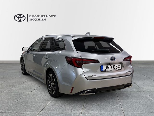 Toyota Corolla 2023 – bild 2