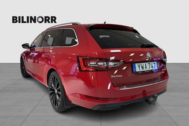 Skoda Superb 2018 – bild 2