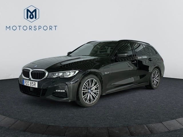 BMW 330e 2022