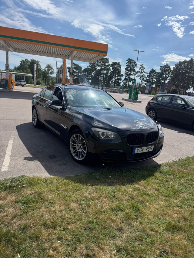 BMW 730d 2011