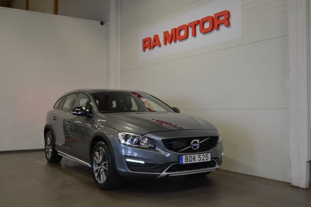 Volvo V60 Cross Country 2017