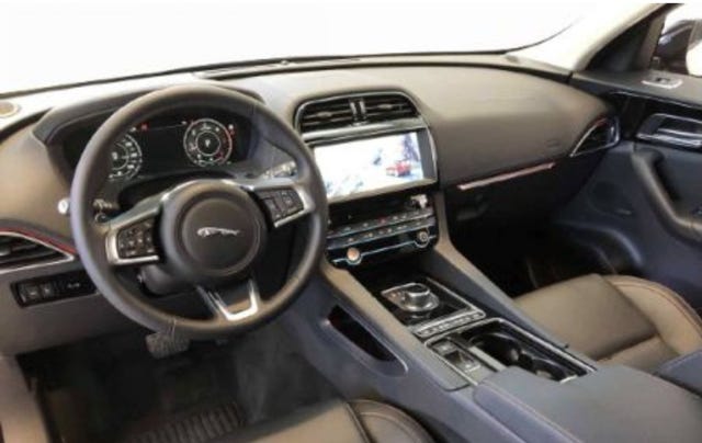 Jaguar F-PACE 2019