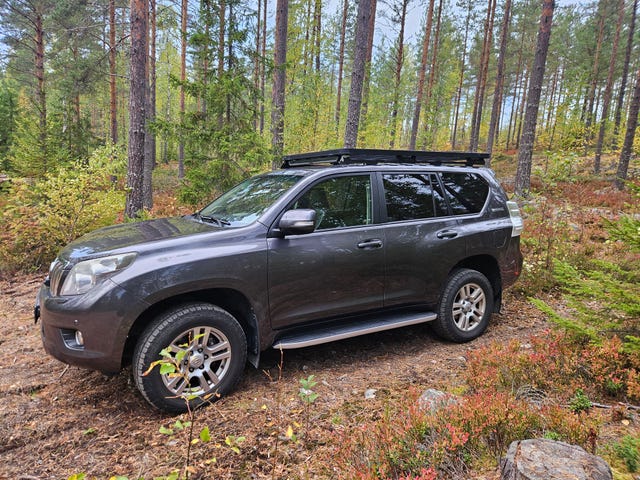 Toyota Land Cruiser 2012
