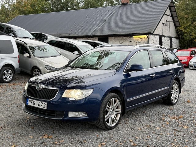 Skoda Superb 2011
