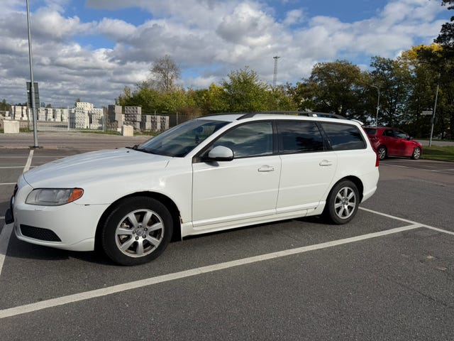 Volvo V70 2012 – bild 2