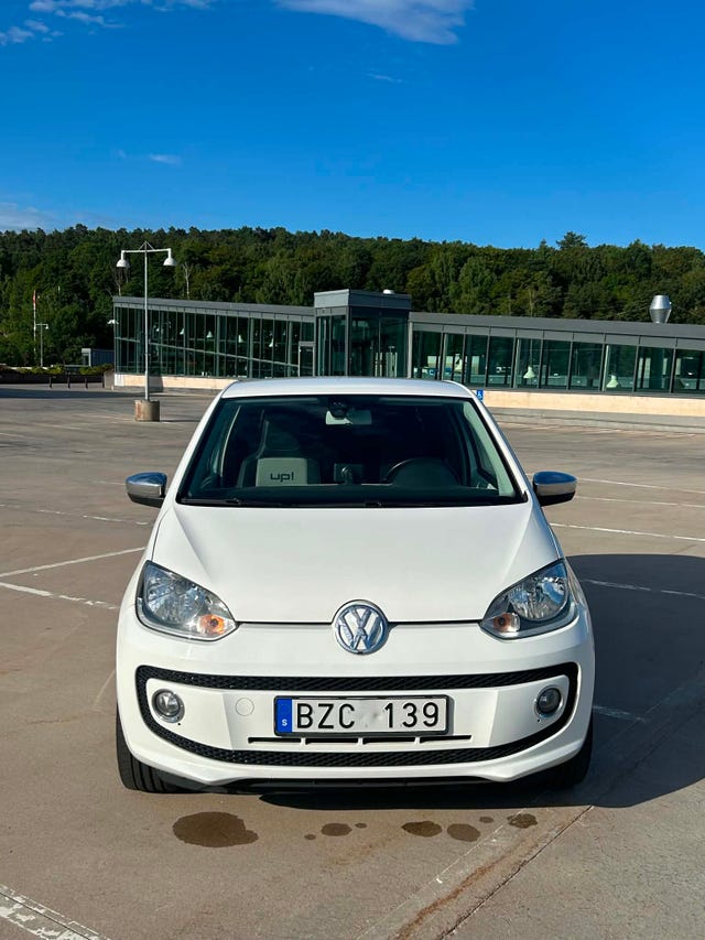 Volkswagen UP! 2012