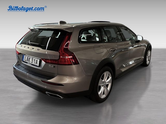 Volvo V60 Cross Country 2020 – bild 4