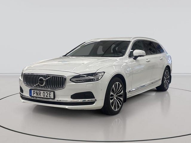 Volvo V90 2025