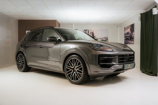 Porsche Cayenne 2025