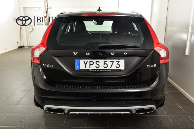 Volvo V60 Cross Country 2018 – bild 4