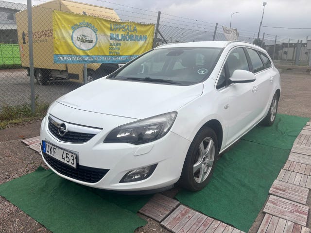 Opel Astra 2012