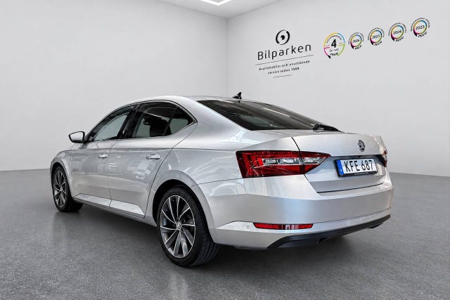 Skoda Superb 2016 – bild 3
