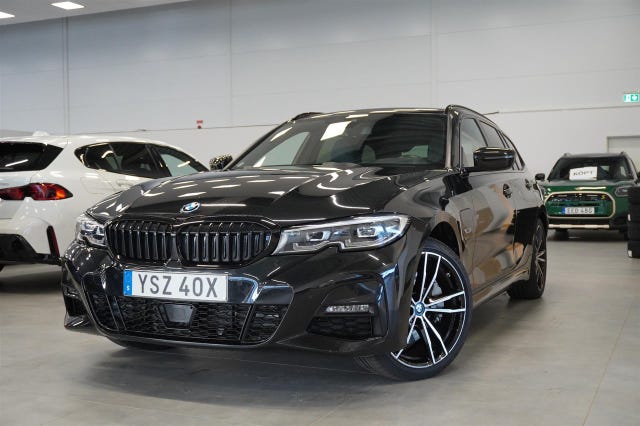 BMW 330e 2022