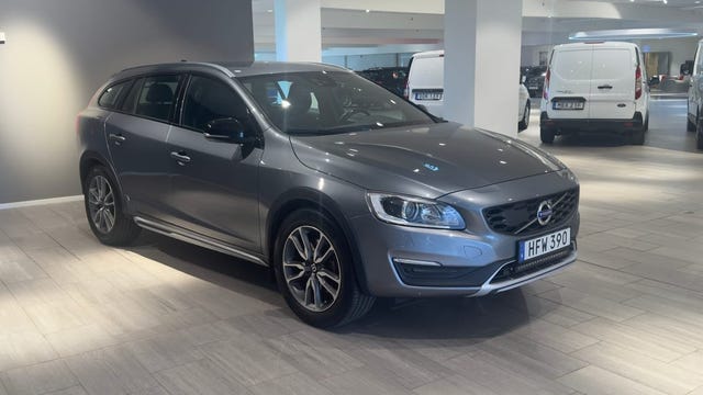 Volvo V60 Cross Country 2017 – bild 4