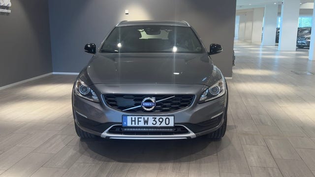 Volvo V60 Cross Country 2017 – bild 3