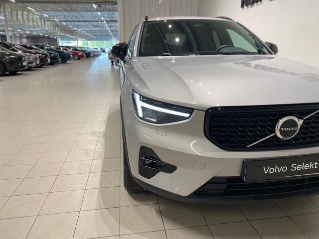 Volvo XC40 2025 – bild 3