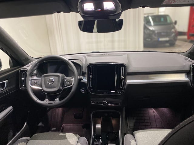Volvo XC40 2025 – bild 2