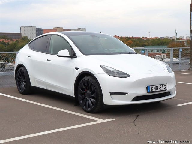 Tesla Model Y 2023