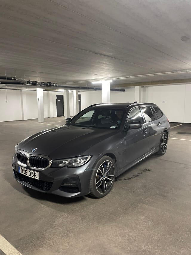 BMW 330e 2021