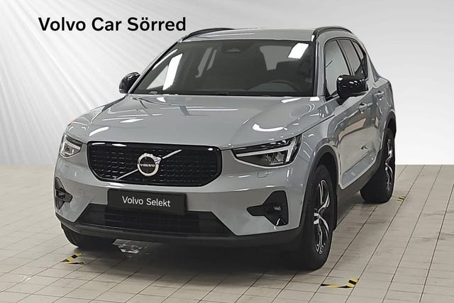 Volvo XC40 2025