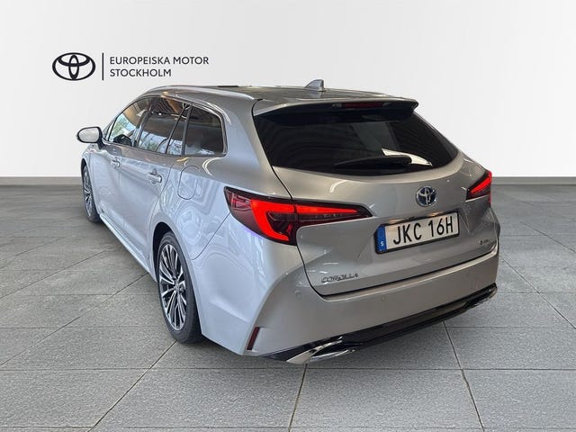 Toyota Corolla 2025 – bild 2