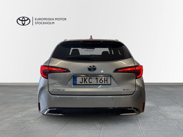 Toyota Corolla 2025 – bild 4