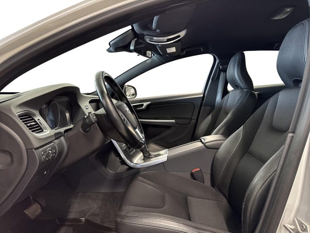 Volvo V60 2015 – bild 2