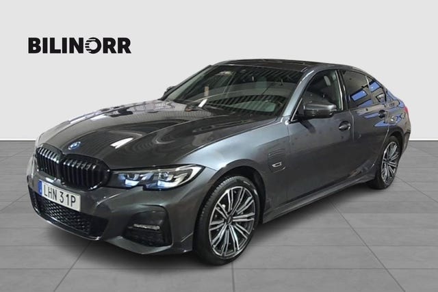 BMW 330e 2022