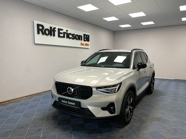Volvo XC40 2025