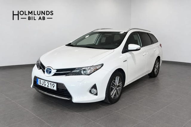 Toyota Auris 2015