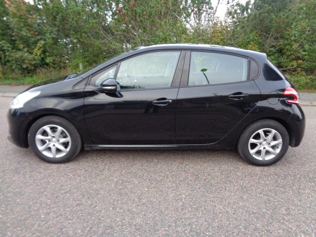 Peugeot 208 2013